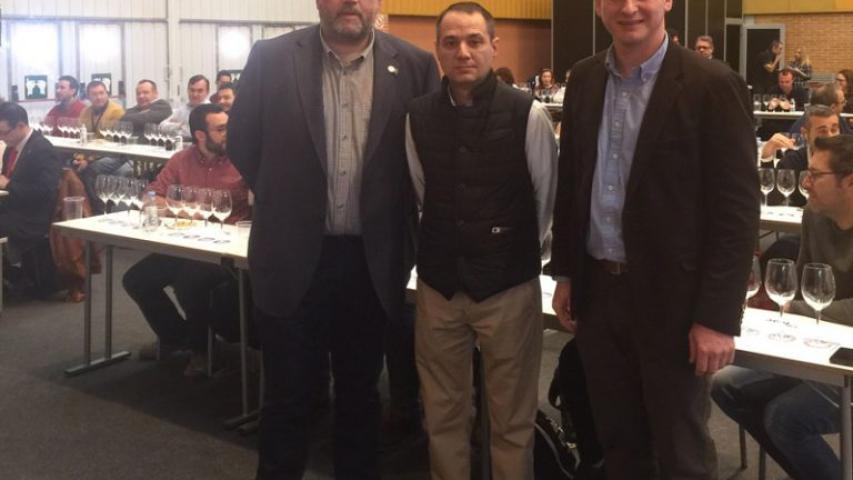 A EVEGA e a Asociación Galega de Enólogos organizan en Zaragoza unha cata de viños brancos galegos premiados pola súa calidade